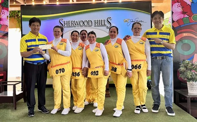 Suntrust Executives with Sherwood Caddies